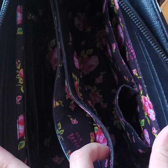 Betsey Johnson Polka dot crossbody bag. Floral scarf. Removable strap. - Picture 8 of 16